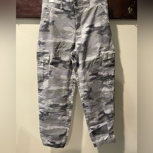 American Eagle super stretch camo cargo Jean jogger